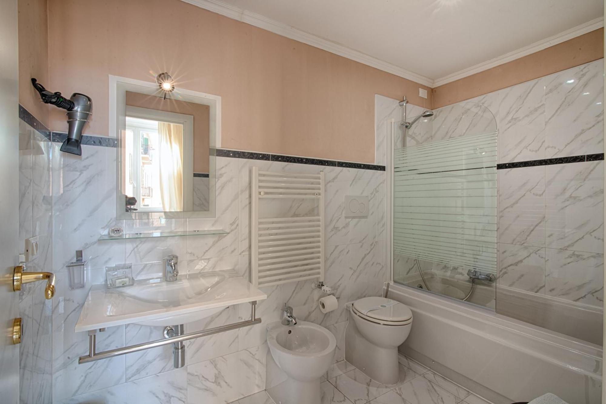 Home Grifondoro Affittacamere Генуя Екстер'єр фото